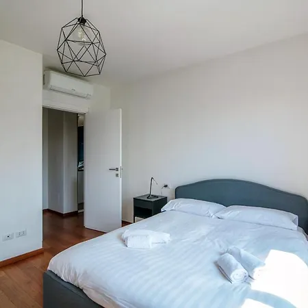 Altido Superb Flat In Porta Romana Apartment